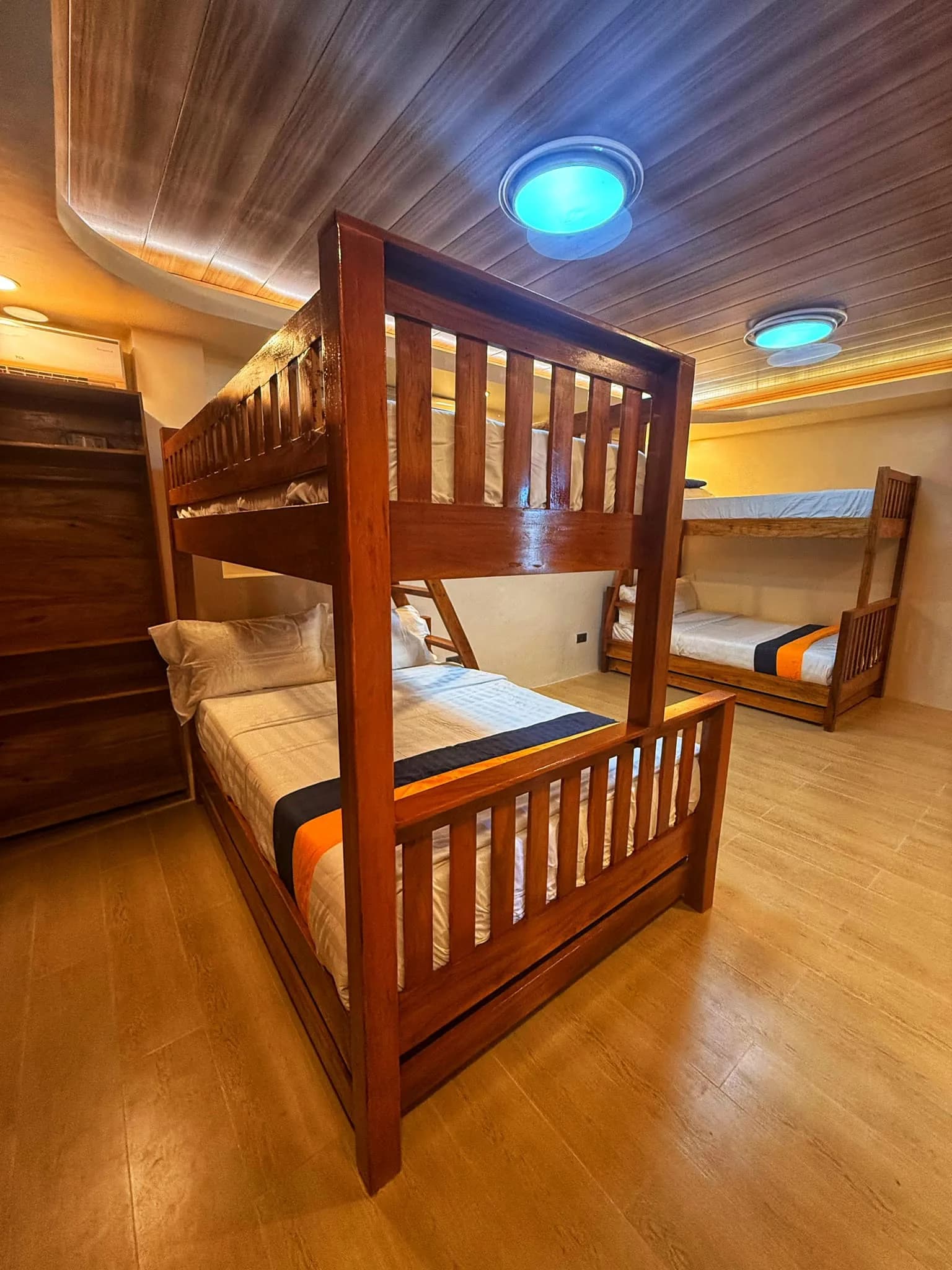 CM 225 gallery image 6