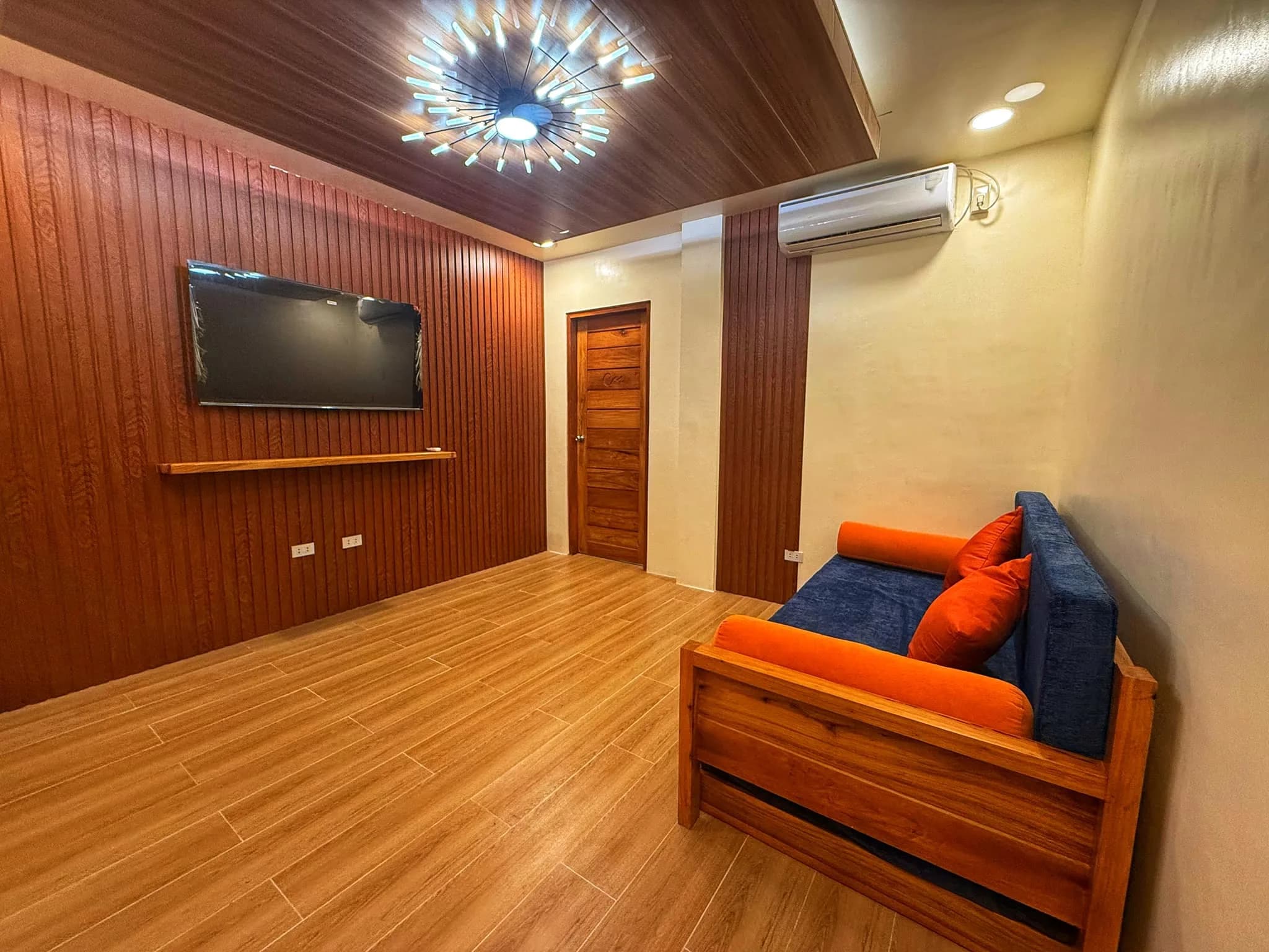 CM 225 gallery image 3